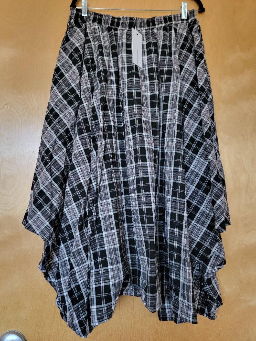 AnnieWear Black Plaid Handkerchief Hem Layered Skirt Sz XL NWT